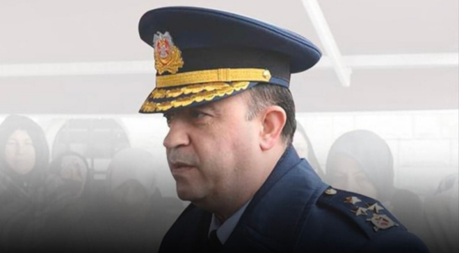 FETÖ'nün rehin aldığı komutan emekli edildi
