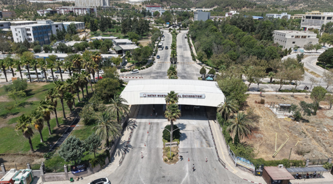Depremden etkilenen Hatay Mustafa Kemal Üniversitesi yüz yüze eğitime hazırlanıyor