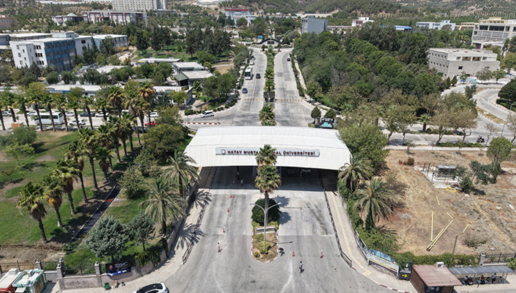 Depremden etkilenen Hatay Mustafa Kemal Üniversitesi yüz yüze eğitime hazırlanıyor