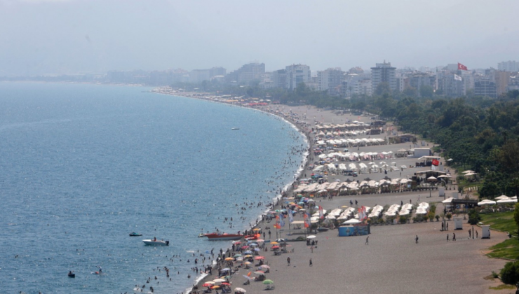Antalya'da deniz suyu sıcaklığı İstanbul ve Ankara'daki hava sıcaklığını geçti!