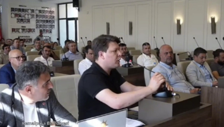 İzmir’de CHP’li Başkan ve meclis üyeleri ile AK Partili meclis üyesi arasında gerginlik