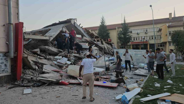 Balıkesir depremi yıkılan ve hasarlı bina var mı? Balıkesir depreminde ölü ve yaralı var mı?