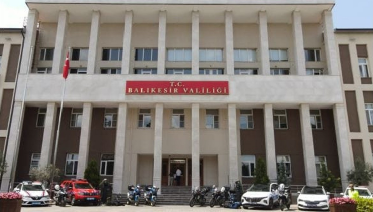 Balıkesir'de 6,1'lik deprem! Valilikten tatil açıklaması