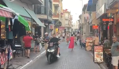Balıkesir'deki deprem anı kameralara böyle yansıdı