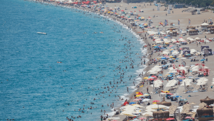 Dün Antalya, ülkenin en sıcak yeri oldu