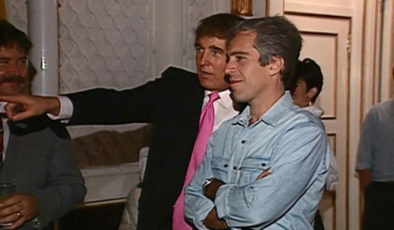 Büyük skandal! FBI, Trump'ın ismini Epstein dosyalarından sildiği iddia edildi