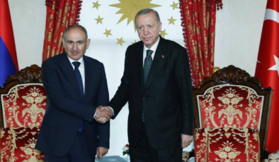 Cumhurbaşkanı Erdoğan, Ermenistan Başbakanı Paşinyan'la görüştü