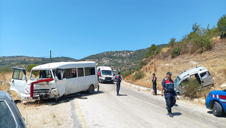Aydın'da işçi minibüsü ile hafif ticari araç çarpıştı: 14 yaralı