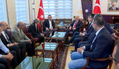 Özgür Özel'den Aksaray Valisi Kumbuzoğlu'na ziyaret