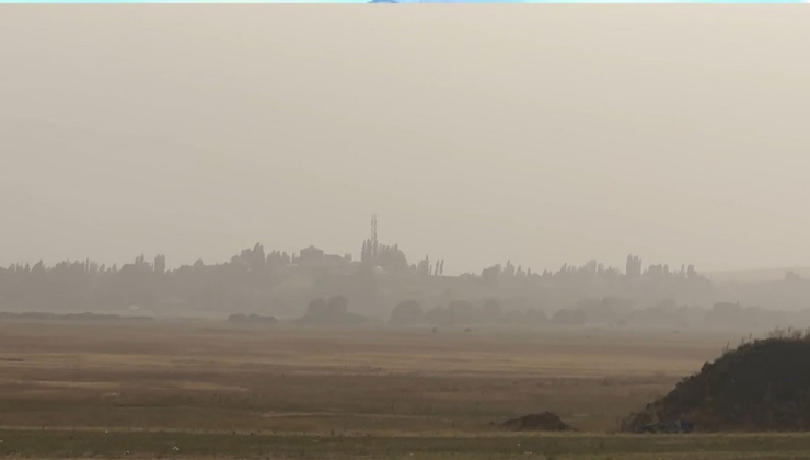 Irak ve Suriye'den gelen toz bulutu Yüksekova'yı sardı