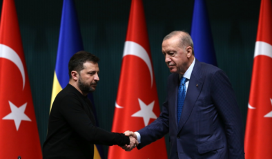 Cumhurbaşkanı Erdoğan Ukrayna lideri Zelenskiy'le görüştü