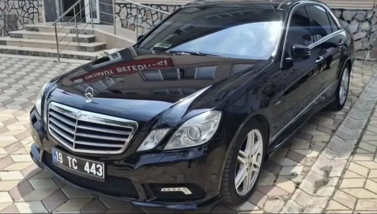 7 bin 69 nüfuslu ilçeye lüks makam aracı! Sosyal medya paylaşımı gündem oldu