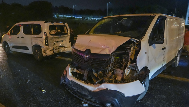 İstanbul'da 16 araç birbirine girdi