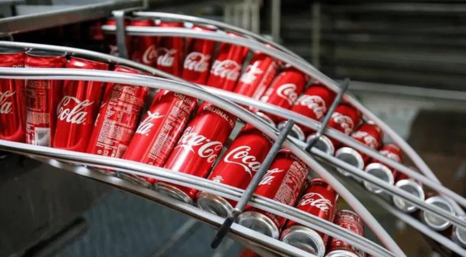 Coca-Cola'da kırmızı alarm! Popüler içeceğini raflardan kaldırıyor
