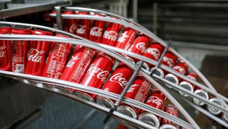 Coca-Cola'da kırmızı alarm! Popüler içeceğini raflardan kaldırıyor