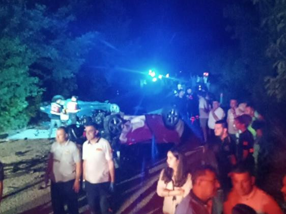 Çanakkale'de katliam gibi kaza! 6 kişi hayatını kaybetti