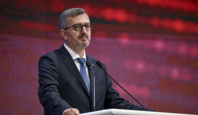 Burhanettin Duran: Özgür Özel'in sözleri siyasi nezaket açısından asla kabul edilemez