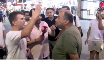 Sokak röportajında Atatürk’e, ‘Ermeni’ diyen kişiyi vatandaşlar dövdü (Video)