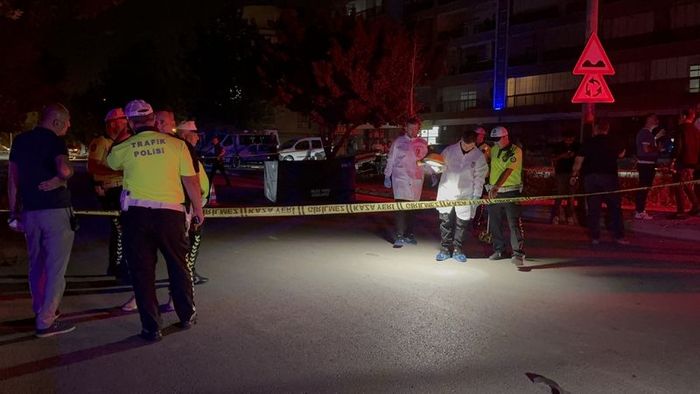 Ticari aracın çarptığı yaya öldü; sürücü kaçtı