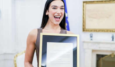 Dua Lipa'nın vatandaşlık sevinci
