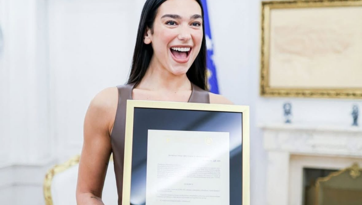 Dua Lipa'nın vatandaşlık sevinci