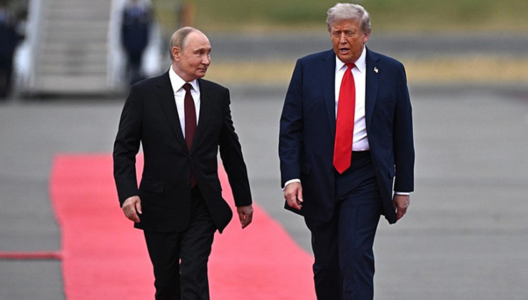 Dev buluşma gerçekleşti: Trump ve Putin bir araya geldi