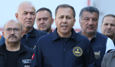 Balıkesir Sındırgı'da 831 bağımsız bölüm yıkık ve ağır hasarlı olarak tespit edildi
