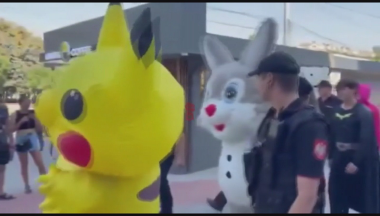 Pikachu Moldova'da gözaltına alındı