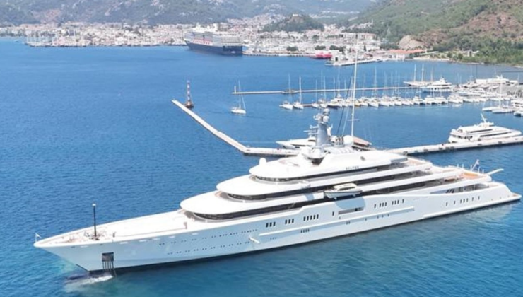 Rus milyarder Abramoviç'in yatı Marmaris'ten demir aldı