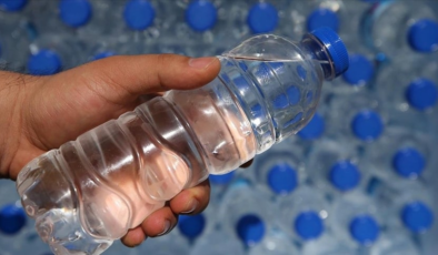 Ünlü markanın suyunda rekor seviyede mikroplastik tespit edildi