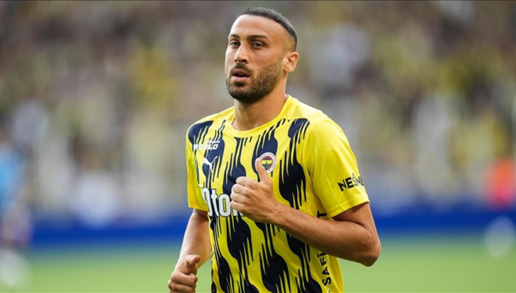 Fenerbahçe açıkladı! Cenk Tosun'un kasık bölgesinde kas yaralanması tespit edildi