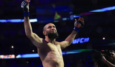 Khamzat Chimaev, UFC'de yenilgisiz şampiyon