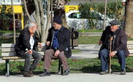 Yaşlılara 11.00 ile 15.00 saatleri için çağrı yapıldı