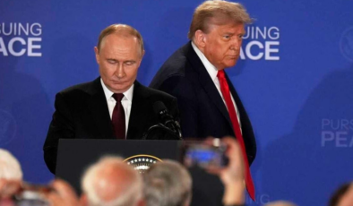 Trump ve Putin buluşmasında gizli belgeler otelde yazıcıda unutuldu