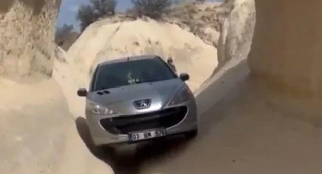Navigasyon yanılttı; Sürücü peribacalarına daldı