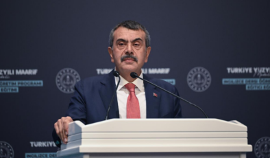 Bakan Tekin: Yoğunlaştırılmış yabancı dil uygulamasını yaygınlaştıracağız