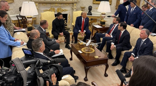 Zelenski'nin kıyafeti yine gündem oldu: Trump'ın yorumu Ukrayna liderini bu kez gülümsetti