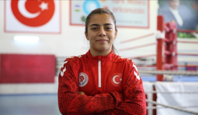 Milli boksör Simge Bekler madalya peşinde