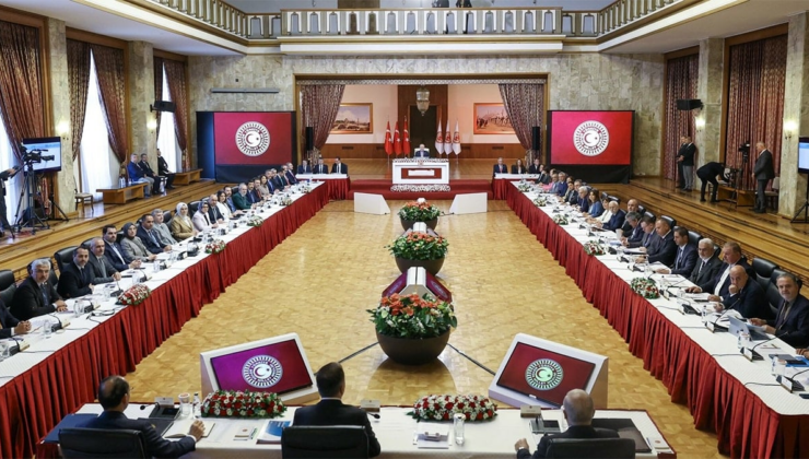 Çukurca gazisi takma gözünü eline alıp komisyon üyelerine seslendi