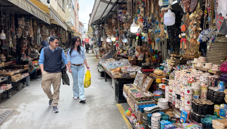 Turistlerden hediyelik eşya alışverişi için rekor harcama