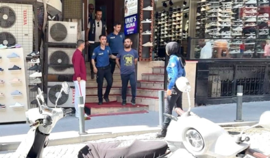 Firari, çatıya kaçtı, itfaiye merdiveniyle yakalandı