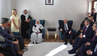 Milli Savunma Bakanı Güler, Şırnak'ta şehit ailesini ziyaret etti