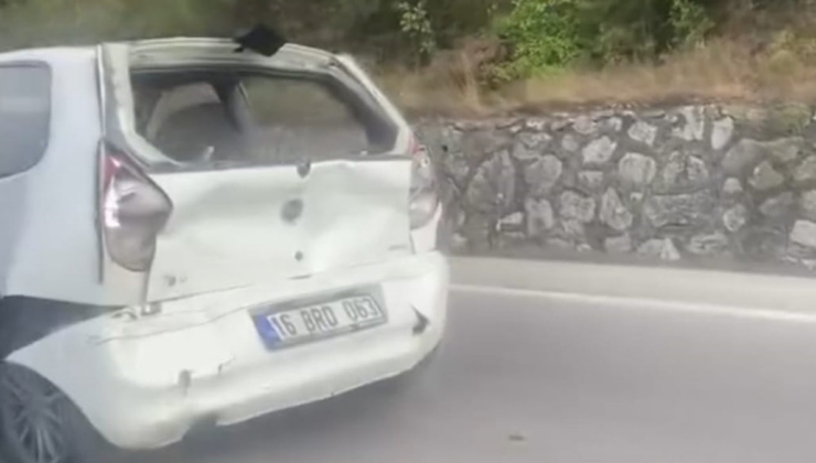Bursa'da kamyonet ile otomobil çarpıştı: 4 yaralı