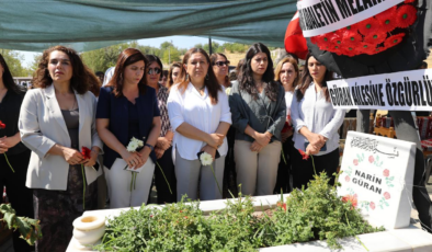 Narin kabri başında anıldı