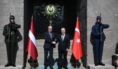 Bakan Güler, Letonyalı mevkidaşı Spruds ile görüştü