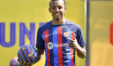 Barcelona, Kounde'nin sözleşmesini uzattı