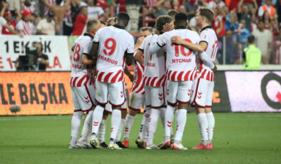 Başkan “Ortamı germeye gerek yok” demişti: Samsunspor’un Yunanistan’da giyeceği forma belli oldu