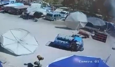 Pazar şemsiyesi uçtu! Hamile kadın ve çocuk yaralı
