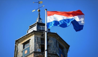 Hollanda'da İsrail'e karşı daha sert yaptırım isteyen bakanlar istifa etti