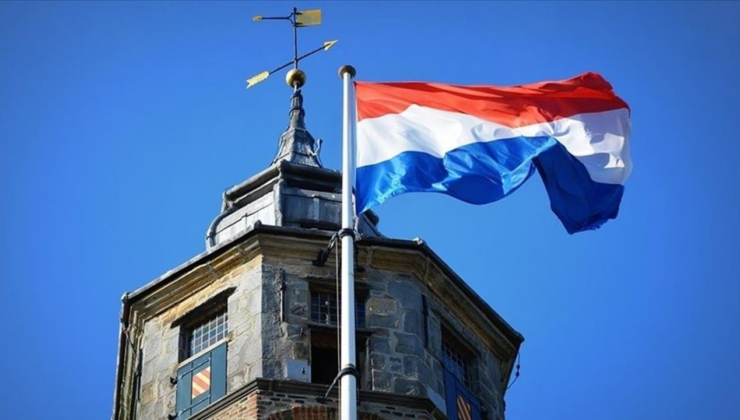 Hollanda'da İsrail'e karşı daha sert yaptırım isteyen bakanlar istifa etti